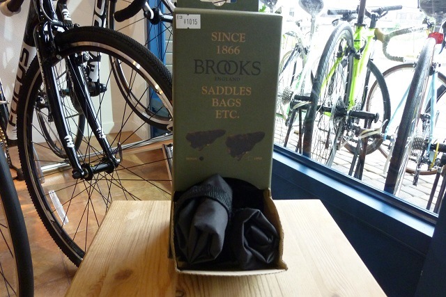 brooks rain cover